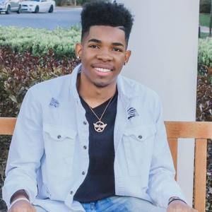 Meet your Posher, Christian